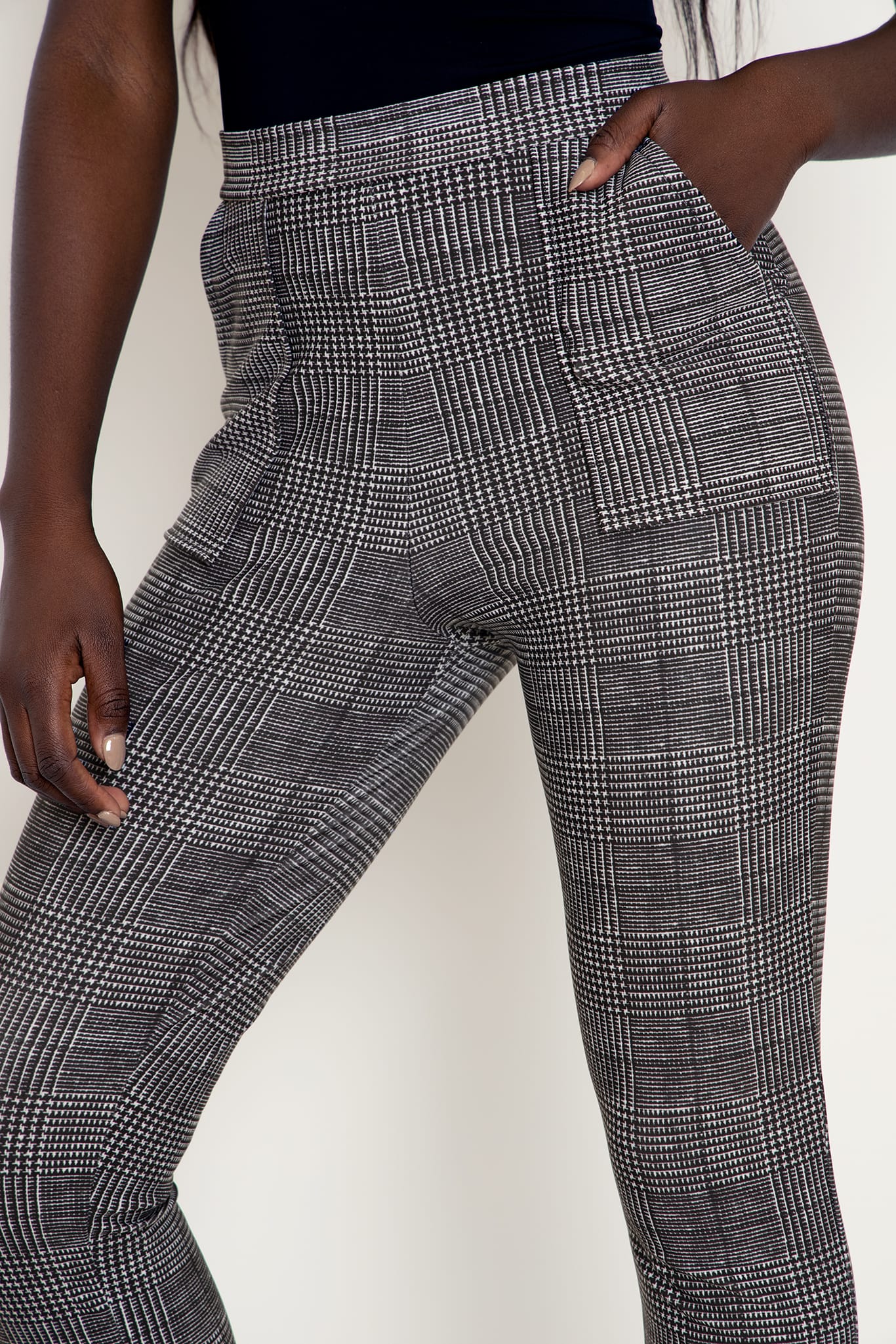 Tweed Mono Cuffed Pants - Image 5